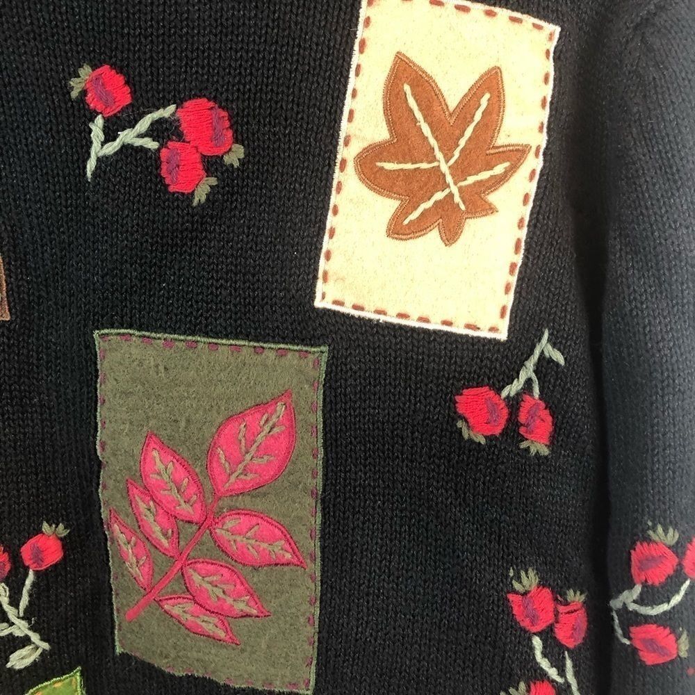 All Points Fall Leaves Sweater Size Medium - Picture 4 of 7